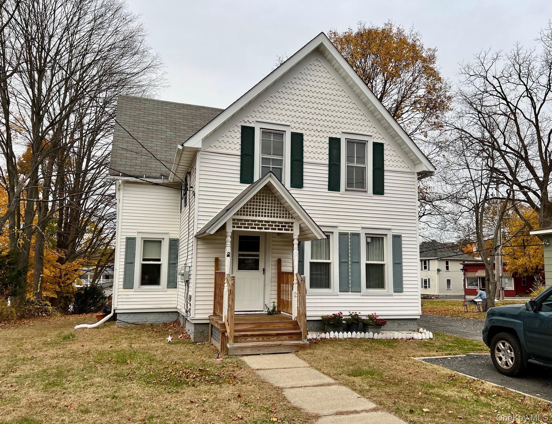 #1 photo, 21 WASHINGTON AVE, 1st floor, Millbrook , NY 12545