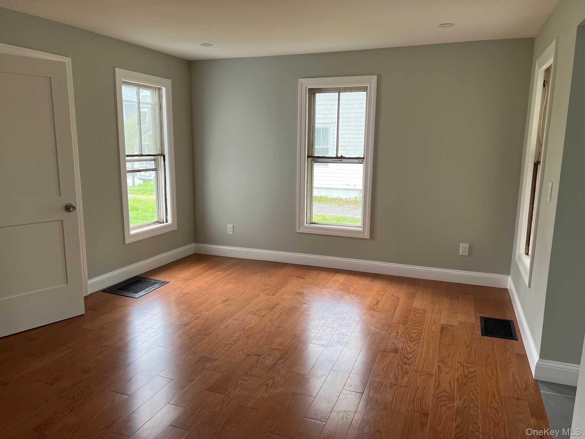 #10 photo, 21 WASHINGTON AVE, 1st floor, Millbrook , NY 12545