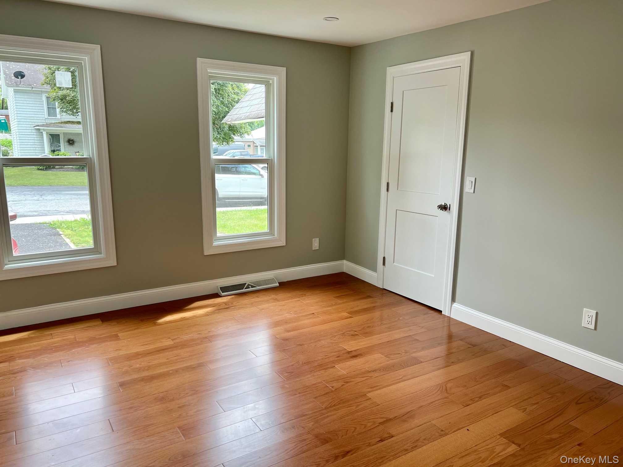 #13 photo, 21 WASHINGTON AVE, 1st floor, Millbrook , NY 12545