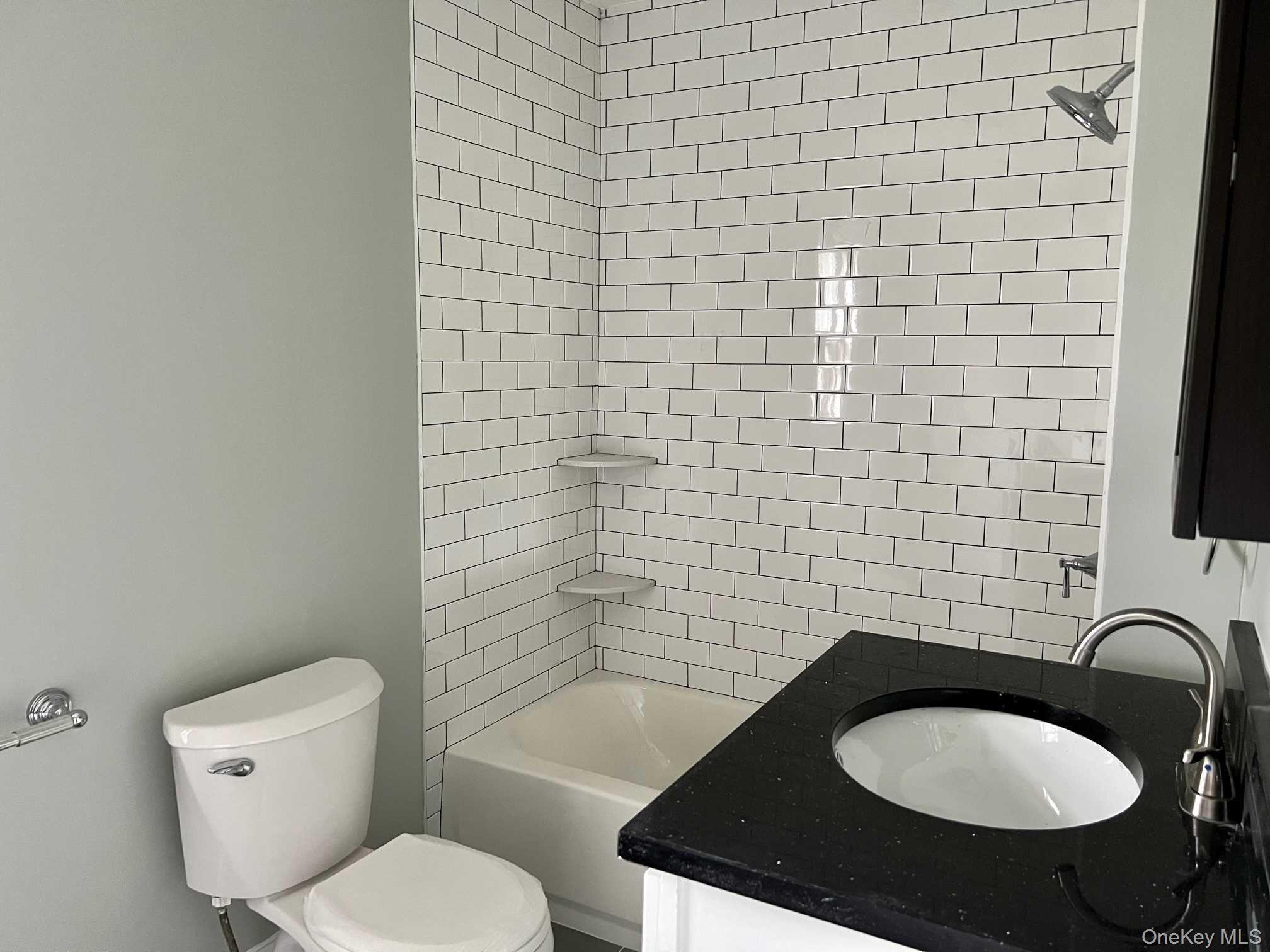 #17 photo, 21 WASHINGTON AVE, 1st floor, Millbrook , NY 12545