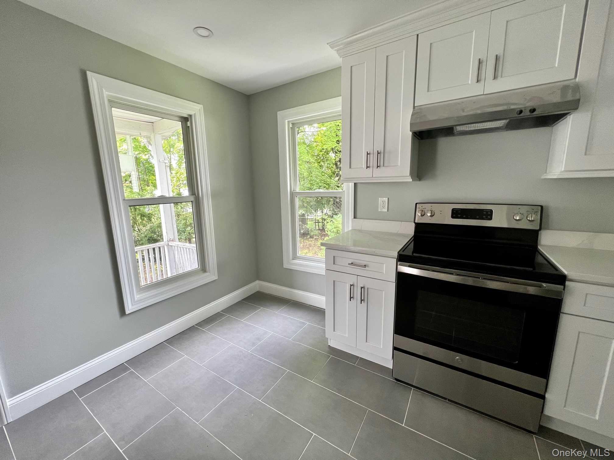 #6 photo, 21 WASHINGTON AVE, 1st floor, Millbrook , NY 12545