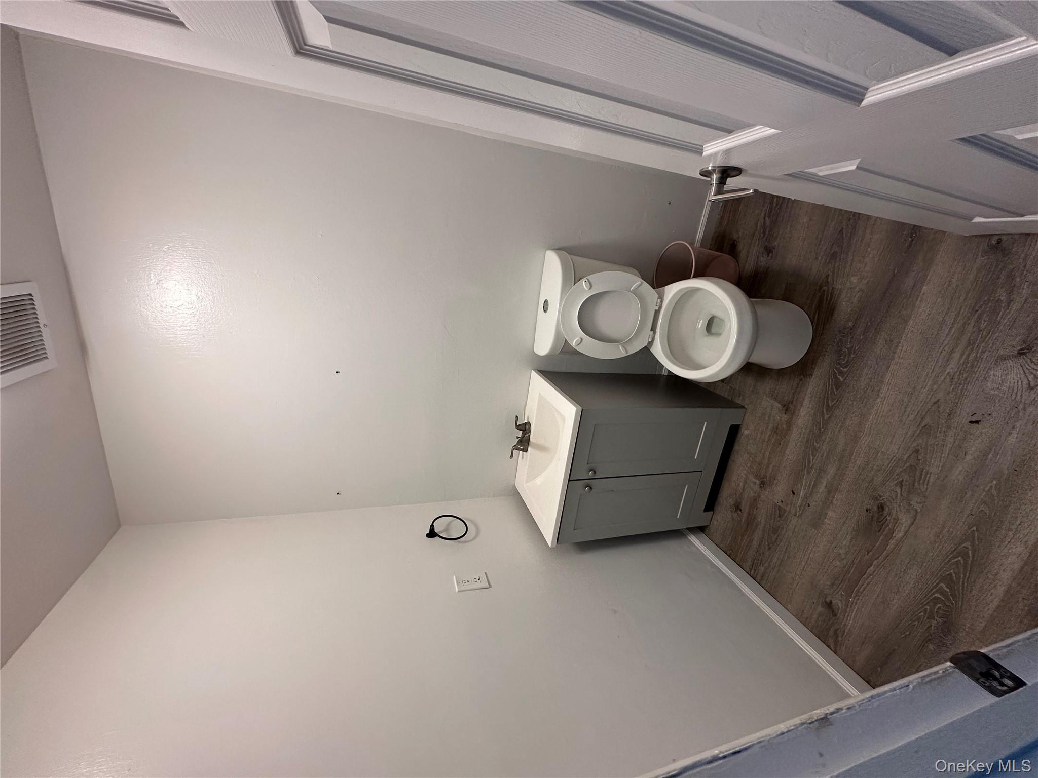 #3 photo, 14 Columbine Court, Middletown , NY 10940