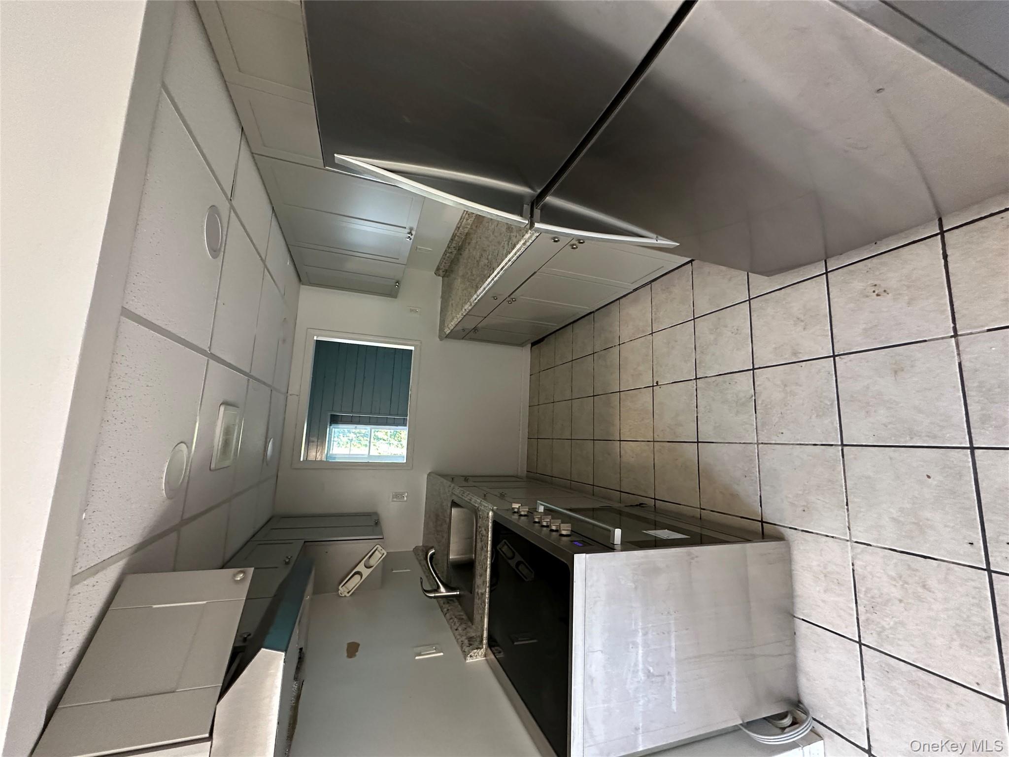 #5 photo, 14 Columbine Court, Middletown , NY 10940