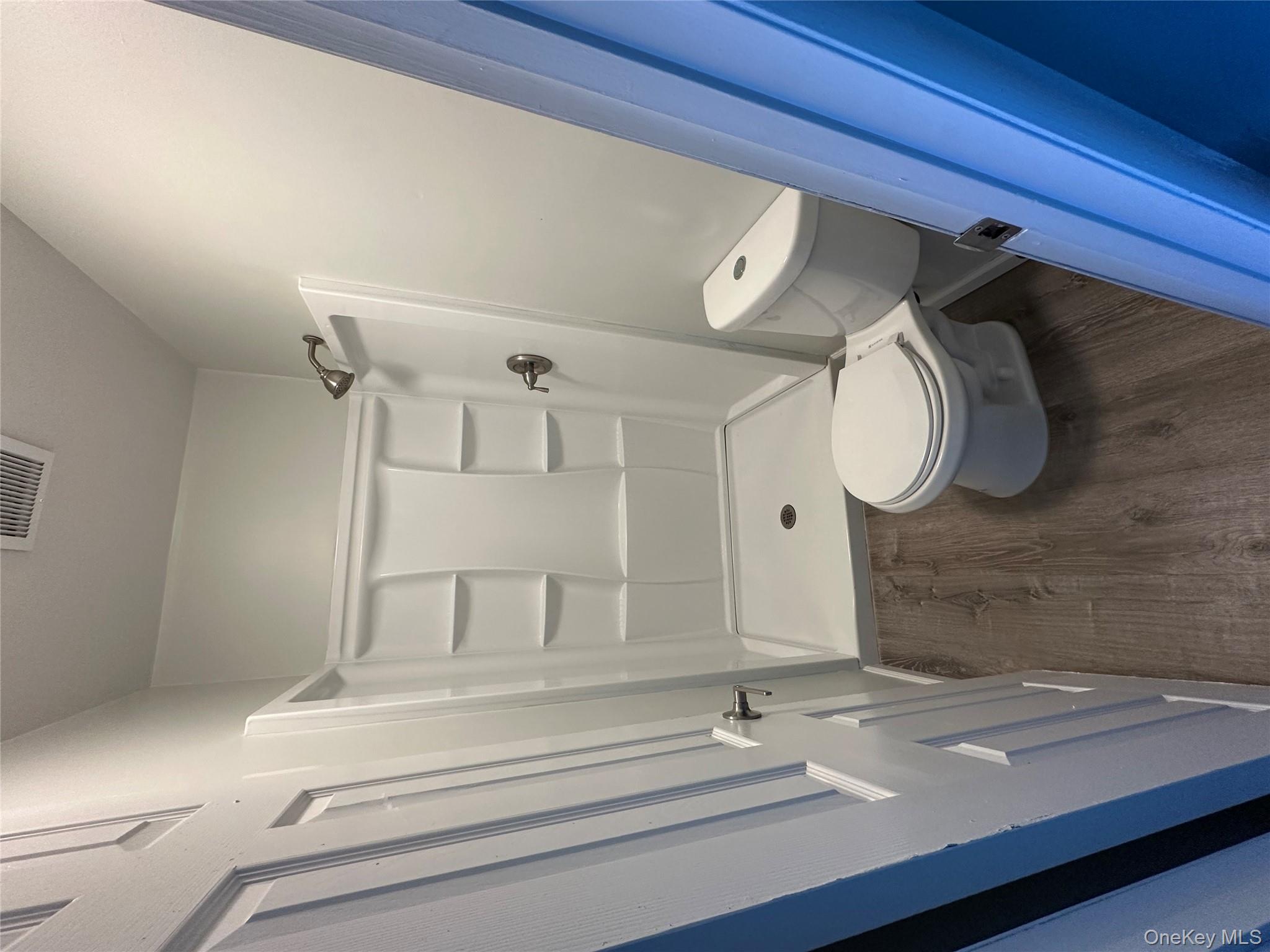 #8 photo, 14 Columbine Court, Middletown , NY 10940