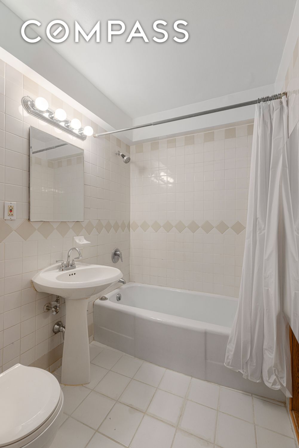 #14 photo, 136 E 56th Street, Midtown East , NY 10022