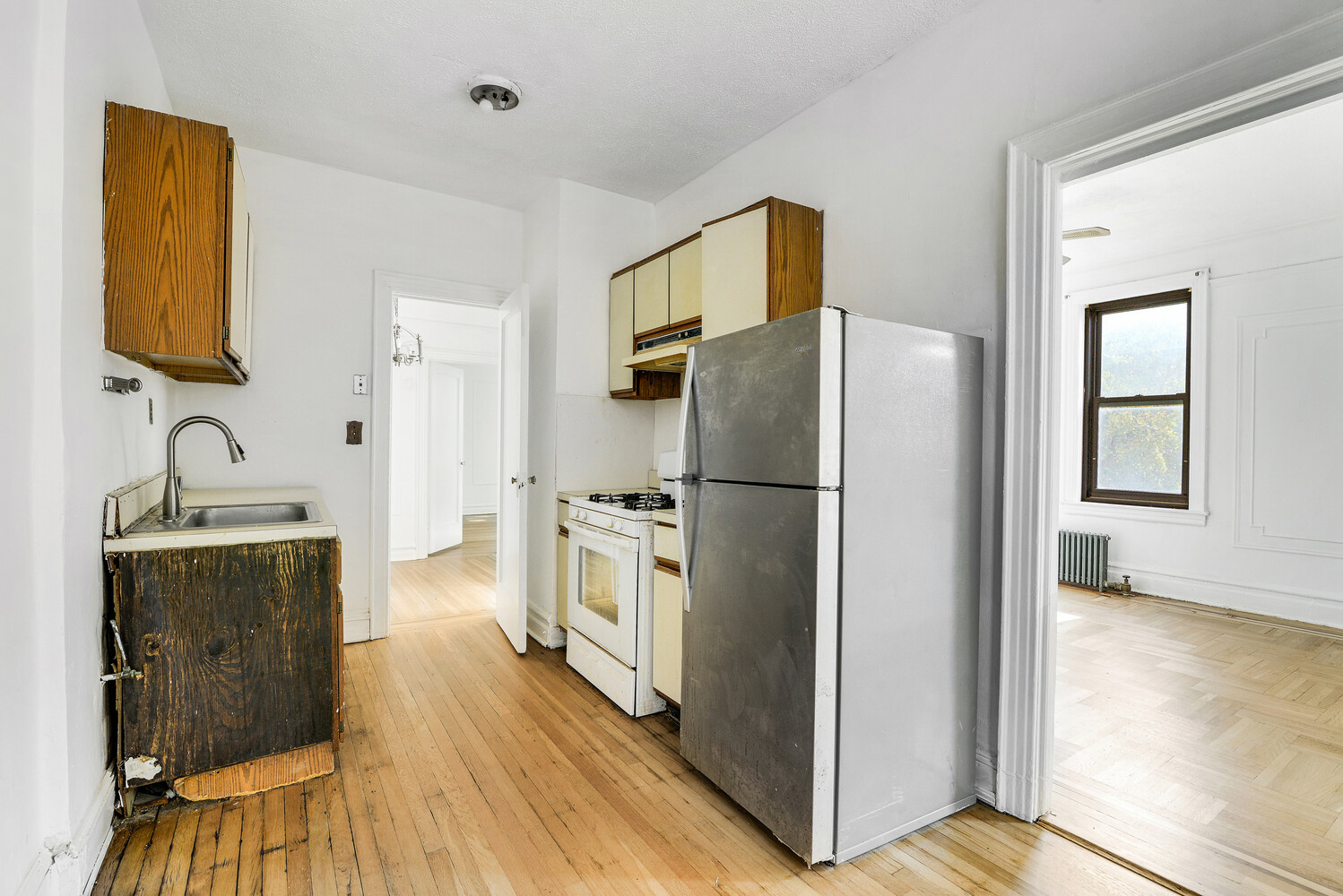 #10 photo, 345 MONTGOMERY Street, Crown Heights , NY 11225