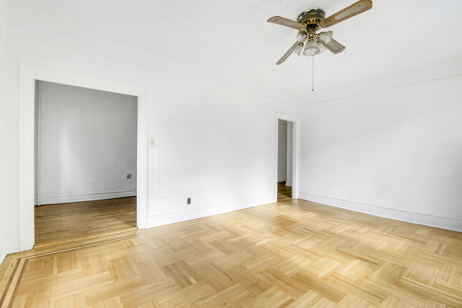 #5 photo, 345 MONTGOMERY Street, Crown Heights , NY 11225
