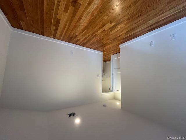 #13 photo, 56 Ashwood Road, Port Washington , NY 11050