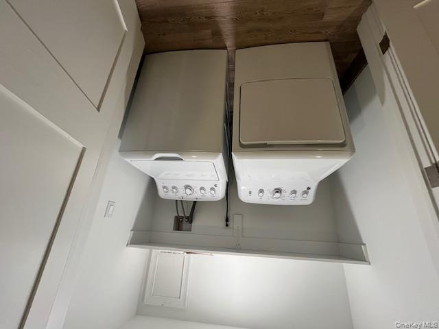 #18 photo, 56 Ashwood Road, Port Washington , NY 11050