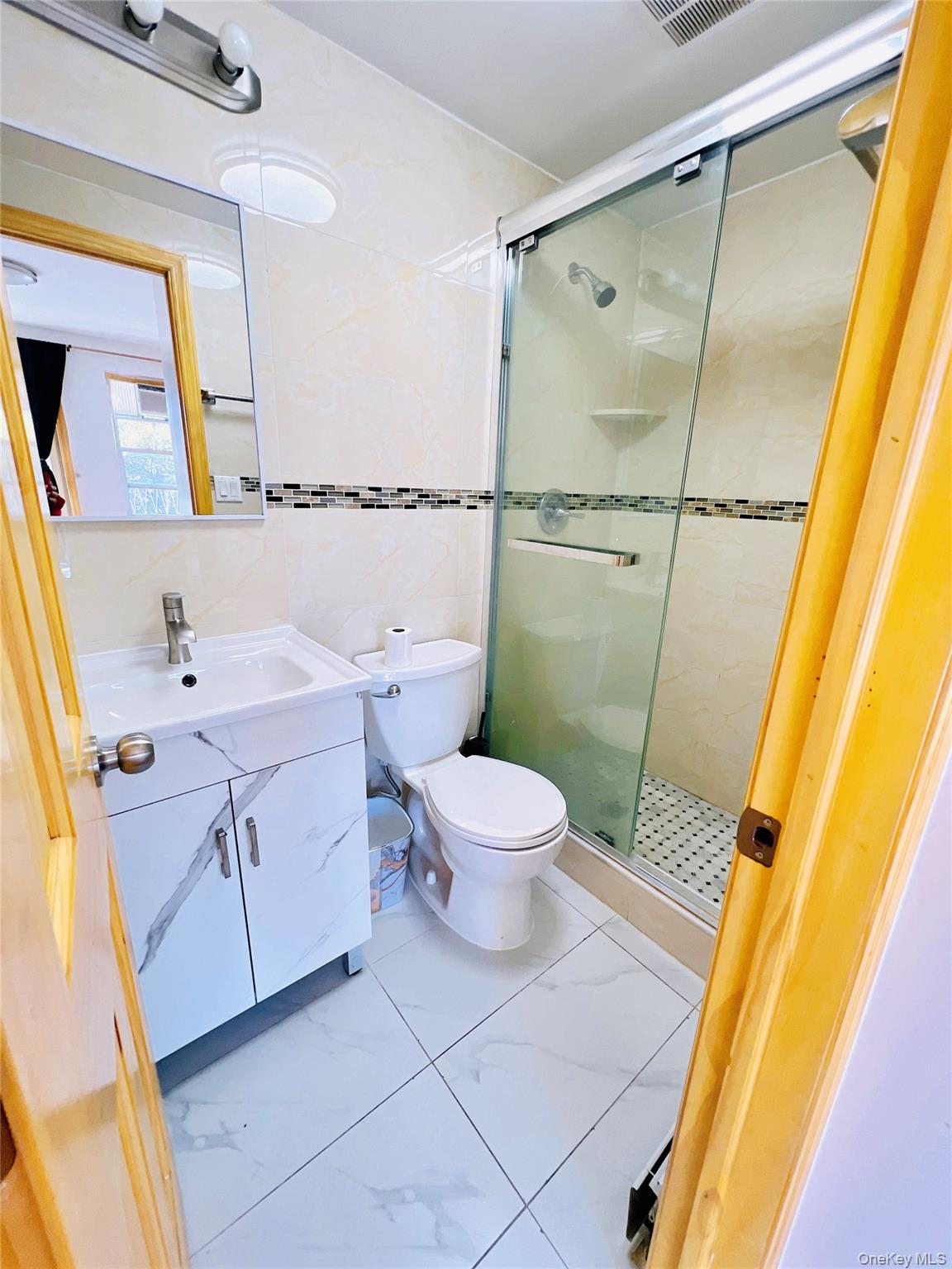 #3 photo, 17011 Lithonia Avenue, Flushing , NY 11365