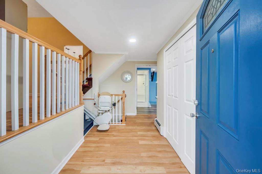 #10 photo, 19 Summit Street, Hicksville , NY 11801