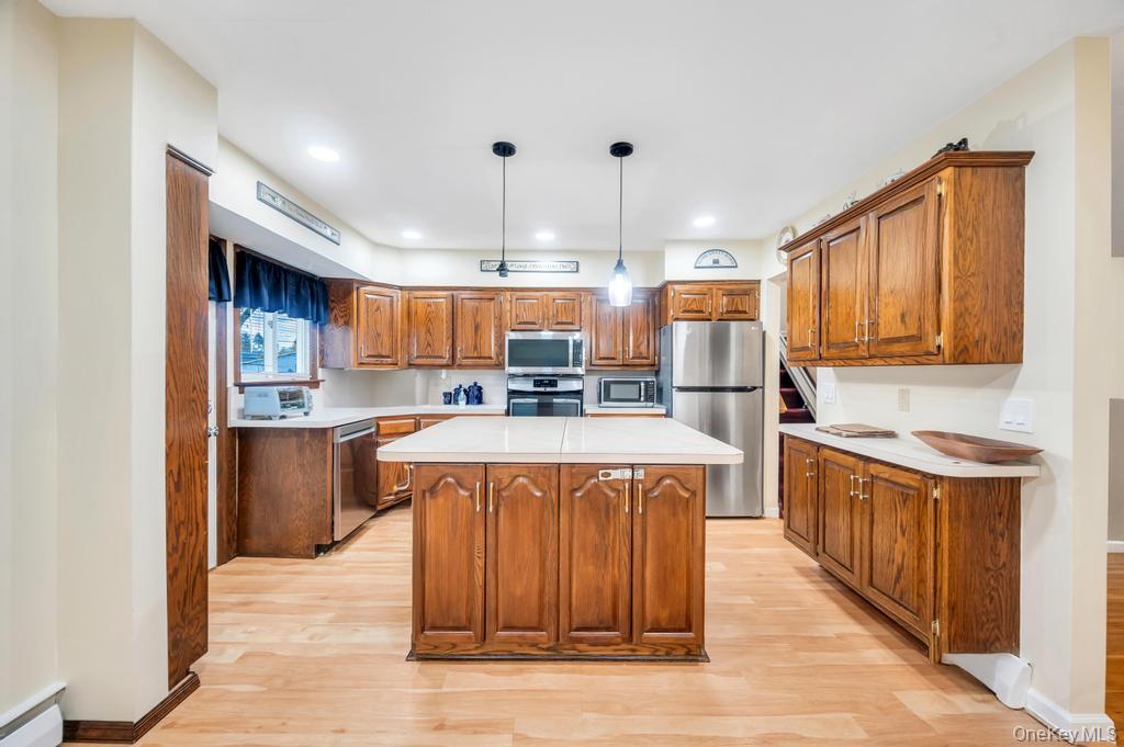 #15 photo, 19 Summit Street, Hicksville , NY 11801