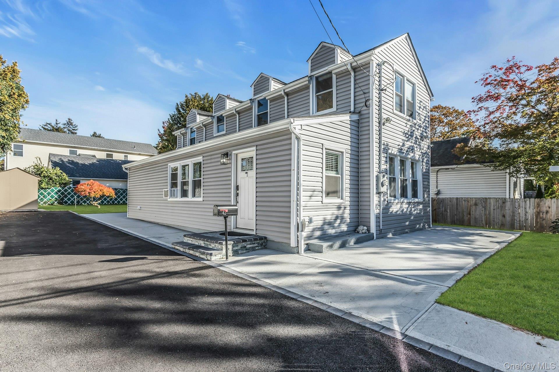 #1 photo, 42 13th Street, Locust Valley , NY 11560