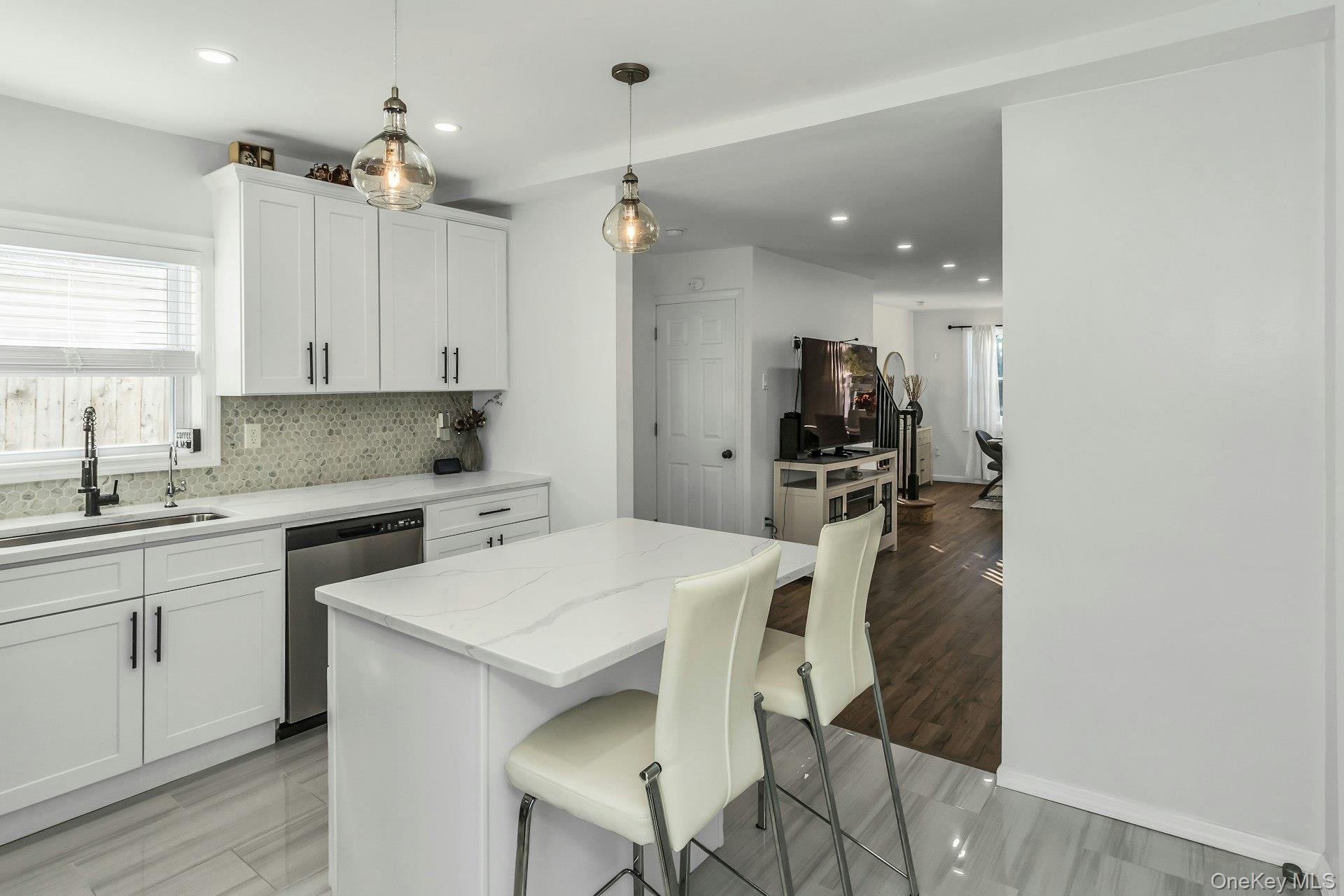 #11 photo, 42 13th Street, Locust Valley , NY 11560