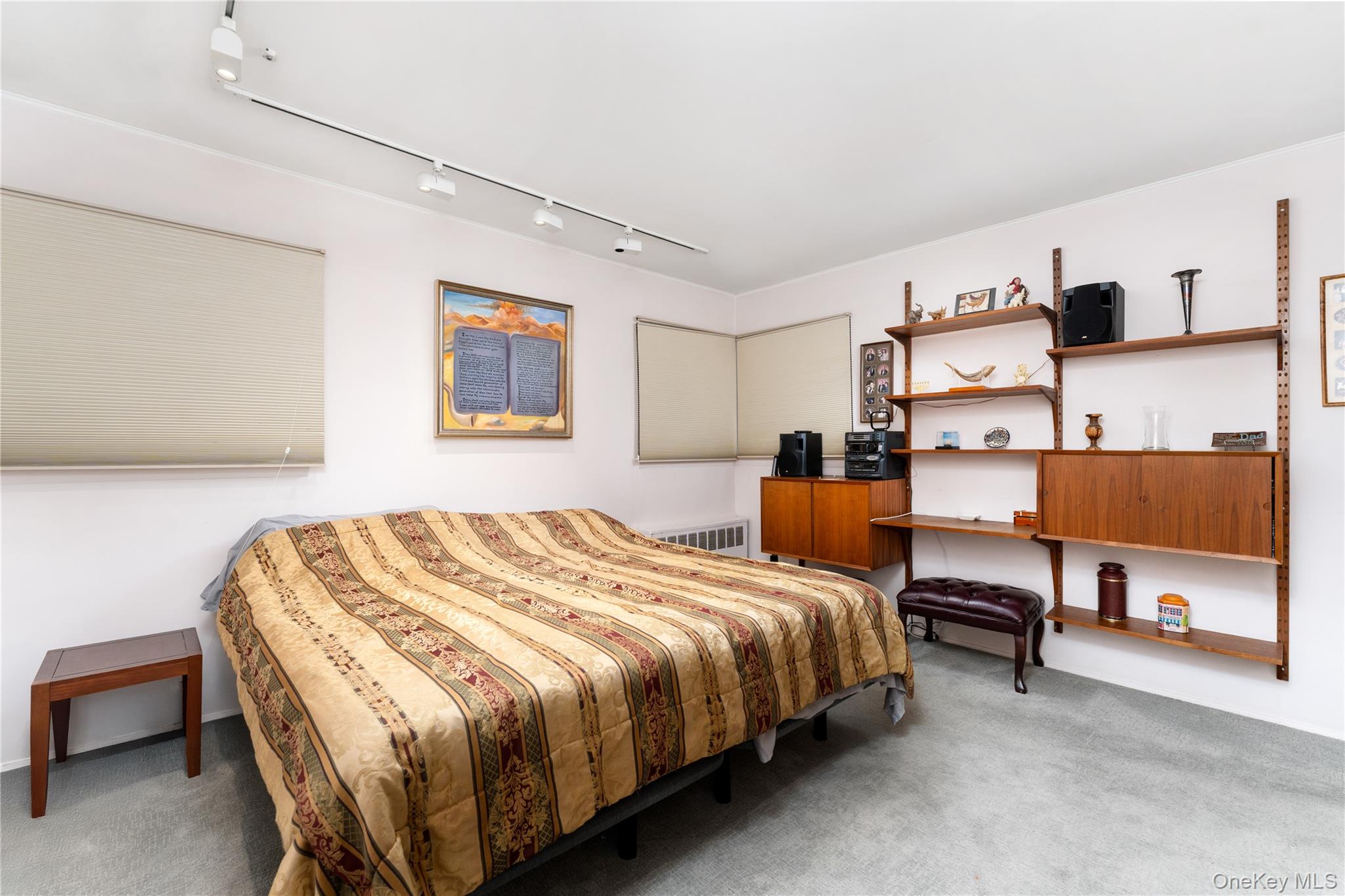 #19 photo, 9 Eaton Road, Syosset , NY 11791