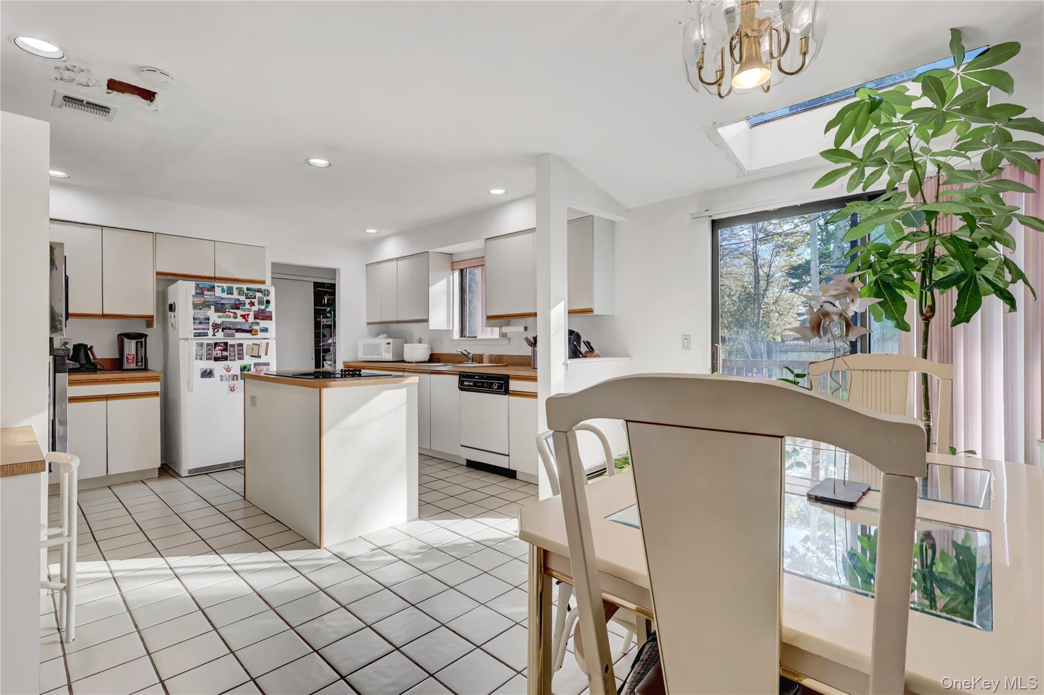 #15 photo, 26 Anne Drive, Hicksville , NY 11801