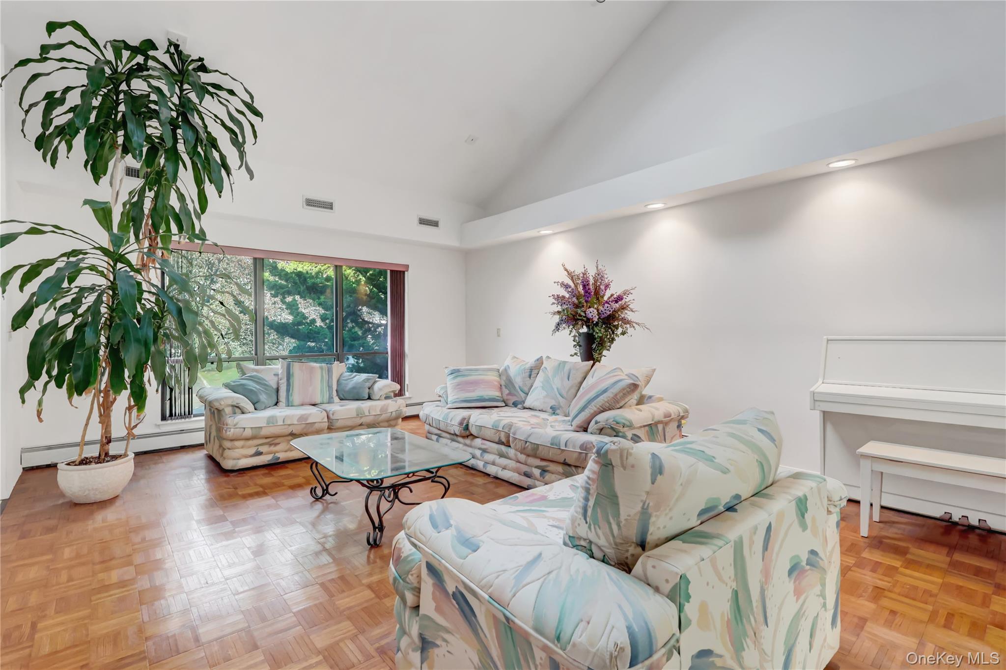 #7 photo, 26 Anne Drive, Hicksville , NY 11801