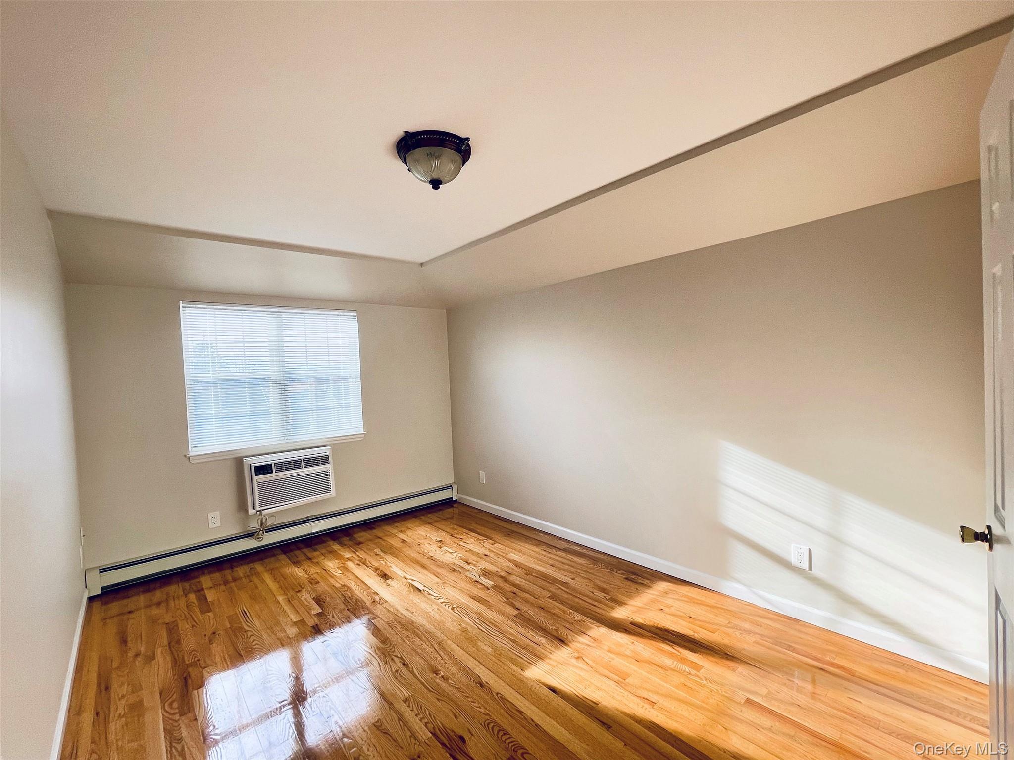 #8 photo, Bayside, Bayside , NY 11361