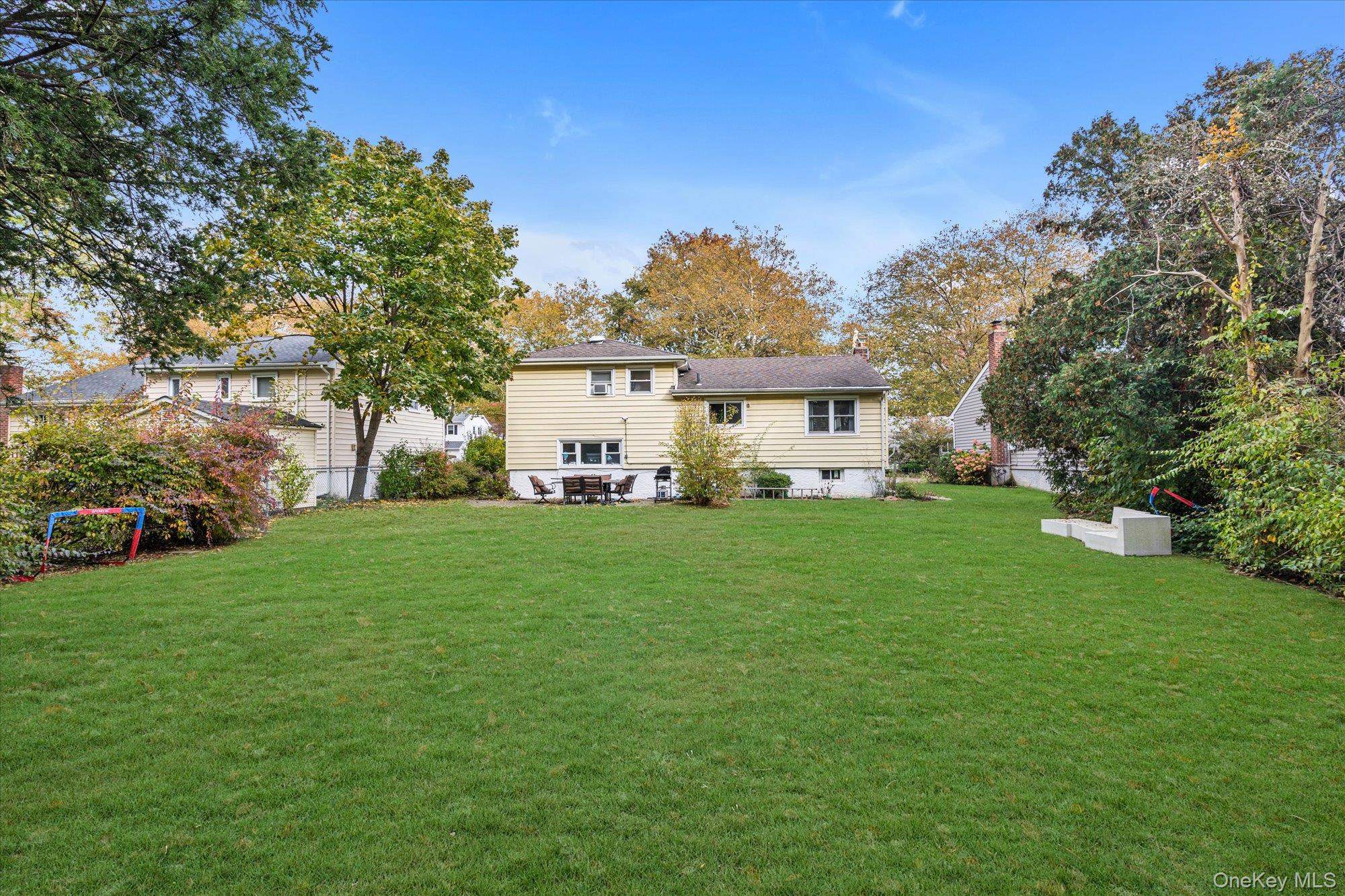 #2 photo, 60 Pell Terrace, Garden City , NY 11530