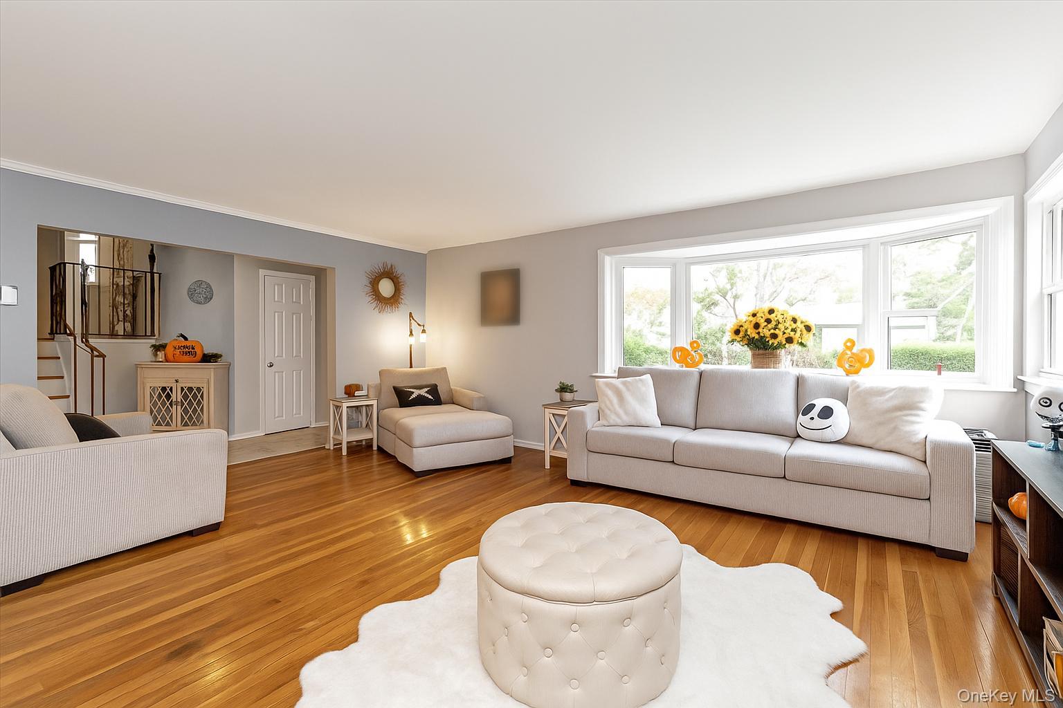 #3 photo, 60 Pell Terrace, Garden City , NY 11530