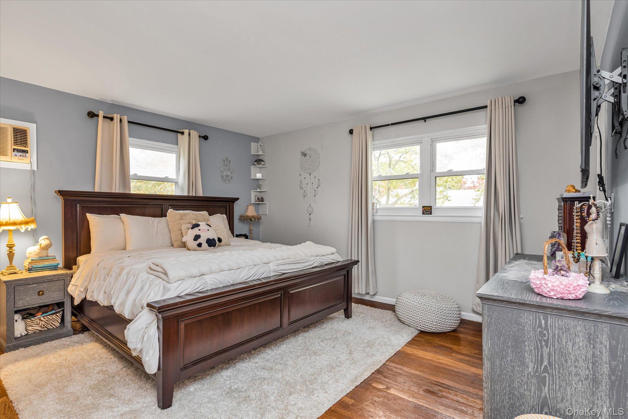 #5 photo, 60 Pell Terrace, Garden City , NY 11530