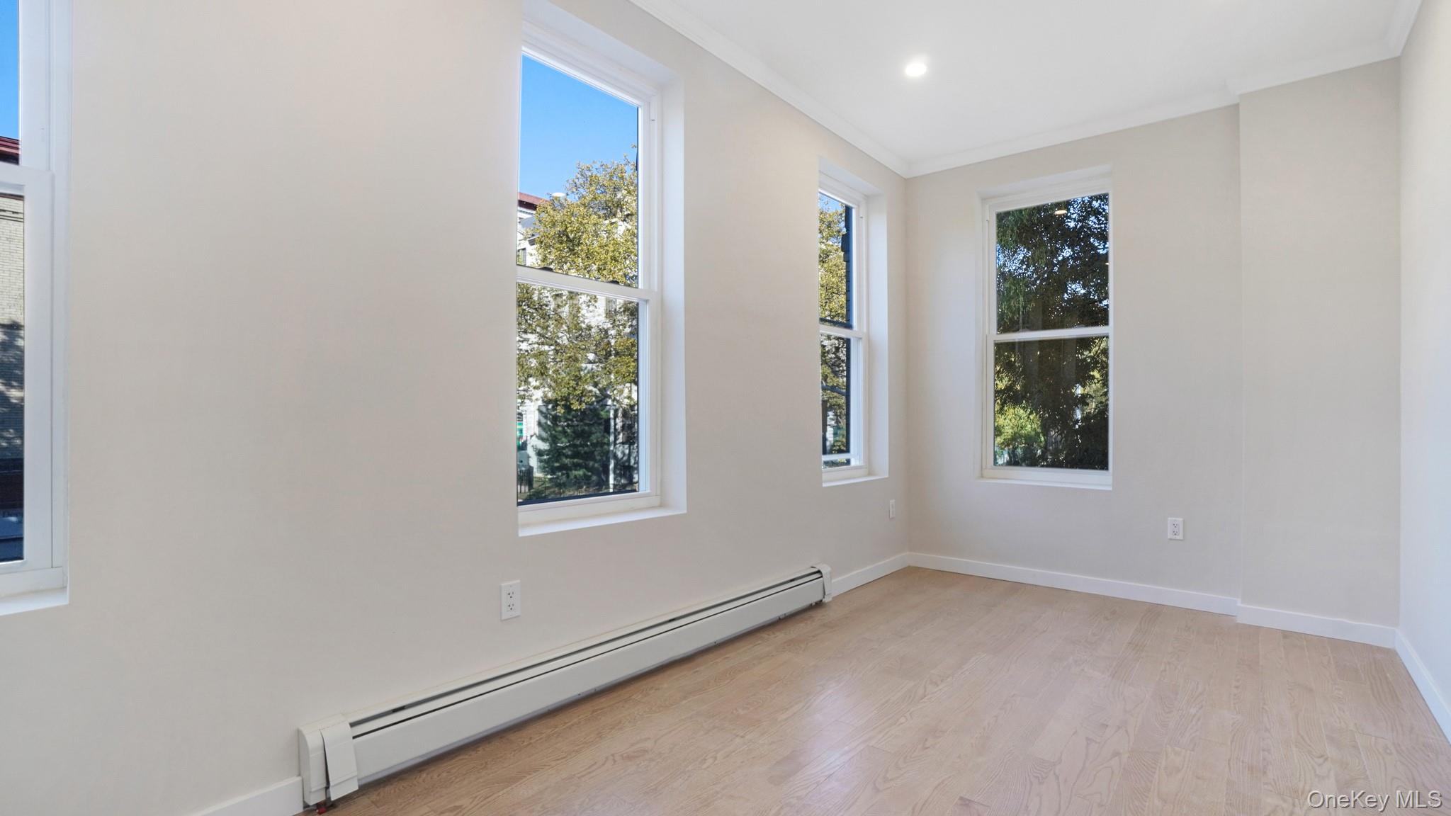 #5 photo, 386 Chauncey Street, Brooklyn , NY 11233