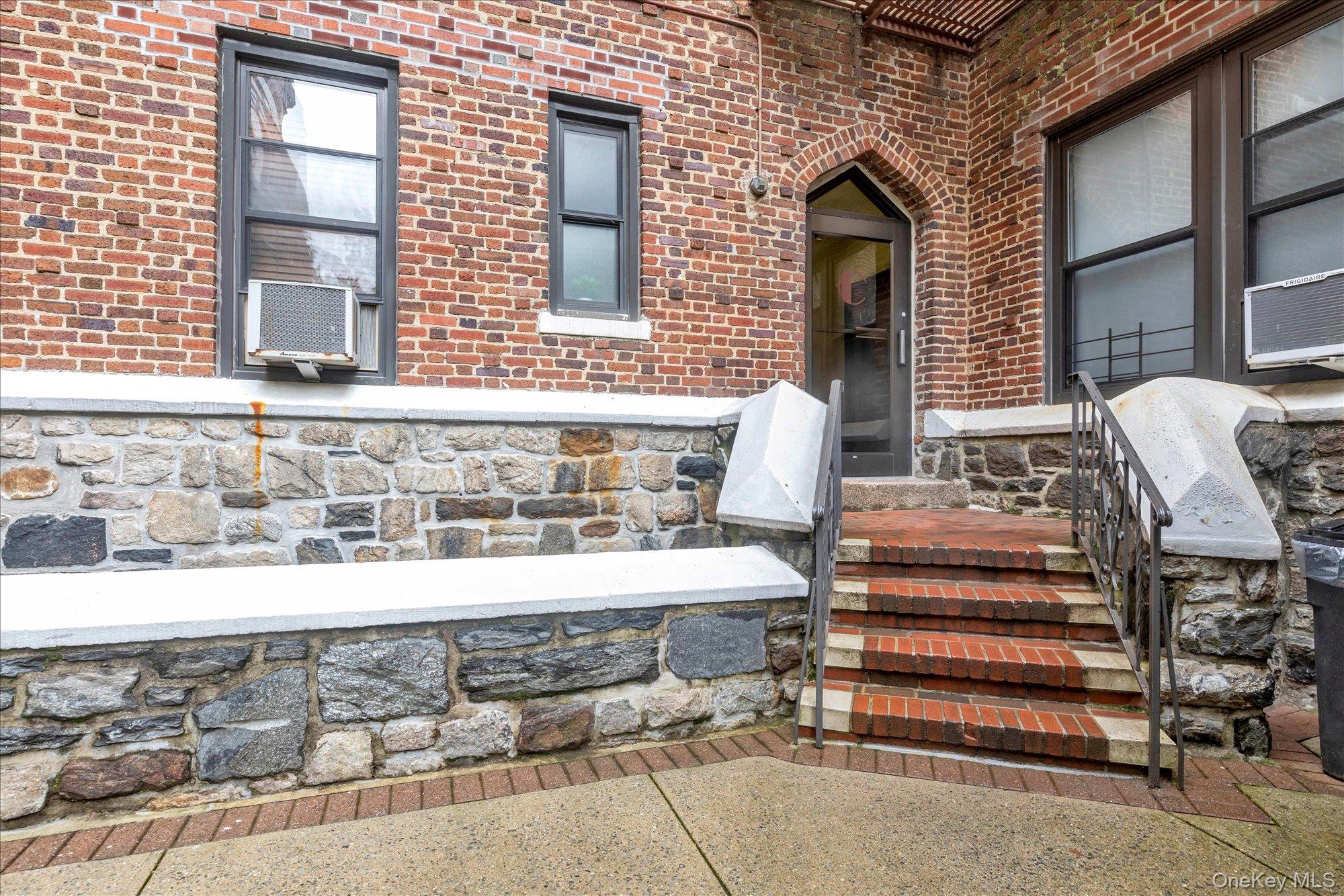 #2 photo, 160-15 Powells Cove Boulevard, Beechhurst , NY 11357