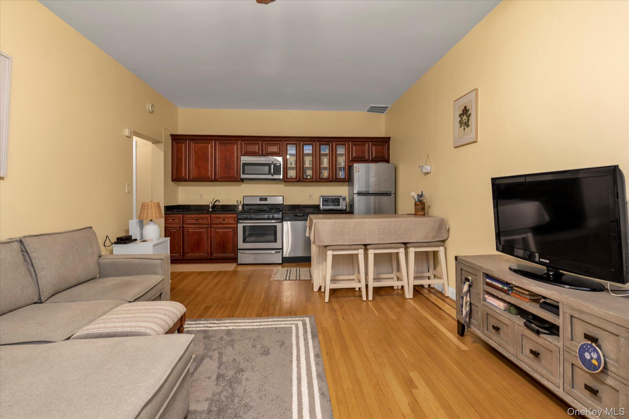 #8 photo, 160-15 Powells Cove Boulevard, Beechhurst , NY 11357