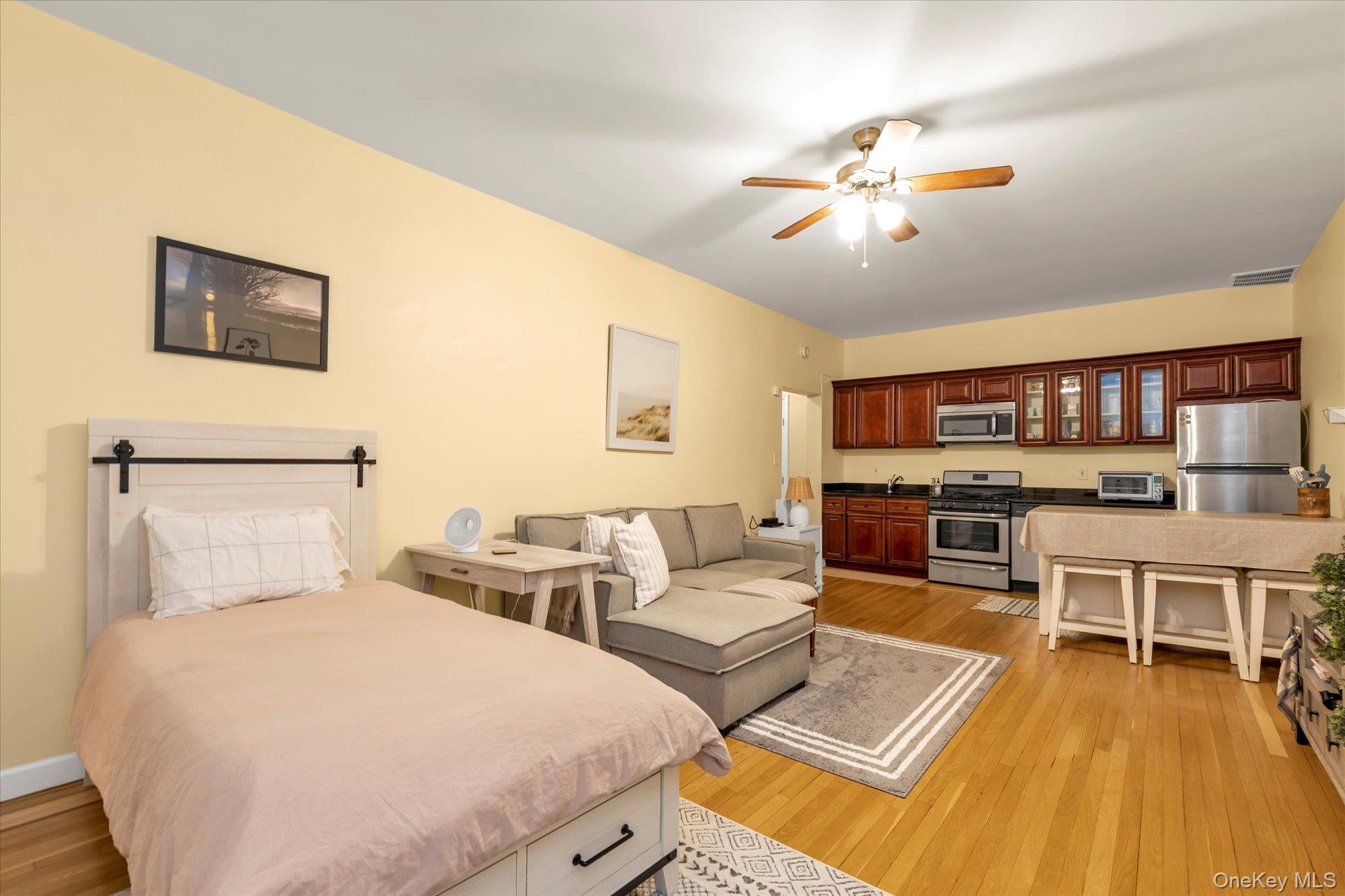 #9 photo, 160-15 Powells Cove Boulevard, Beechhurst , NY 11357