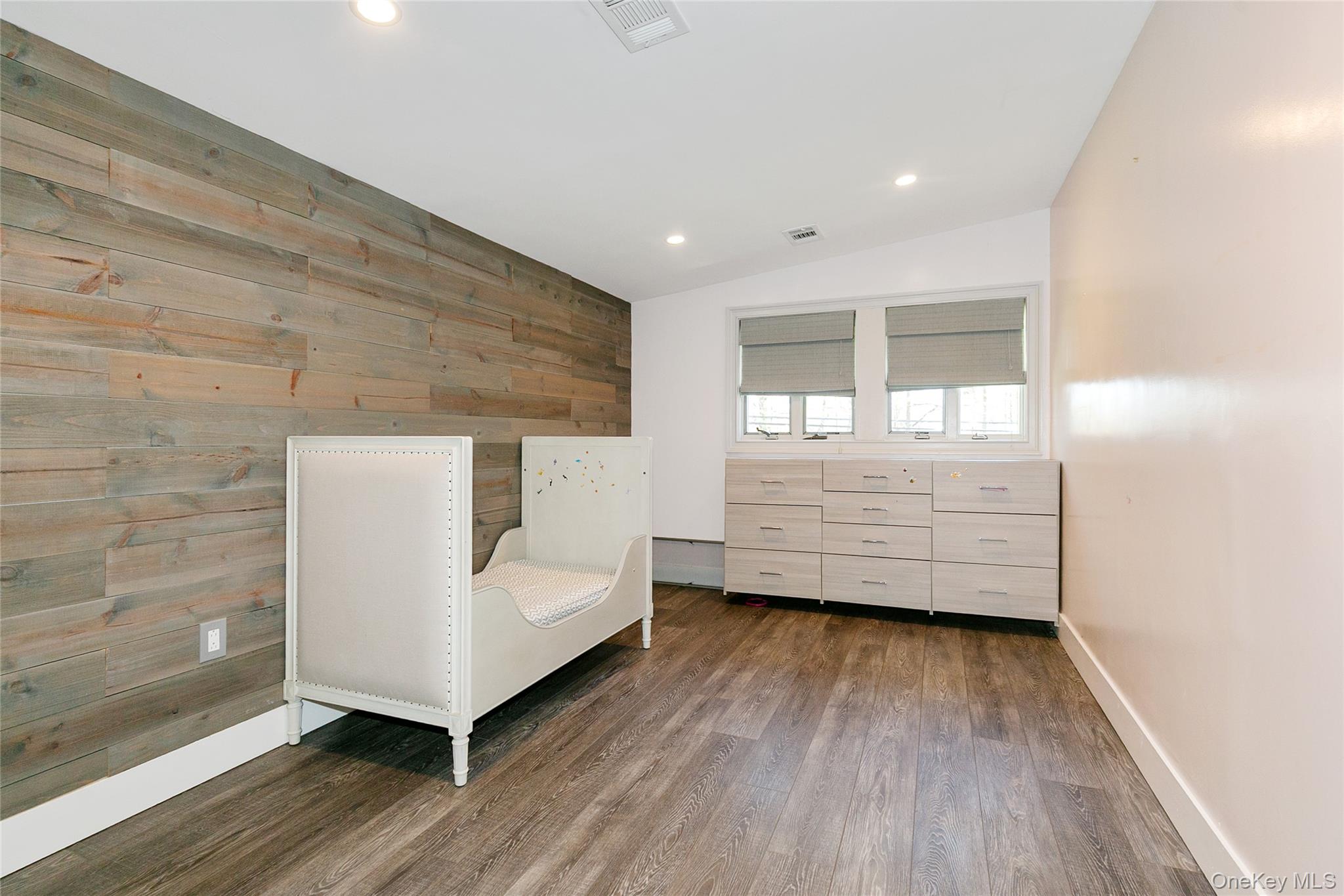 #18 photo, 22 Olive Street, Lake Success , NY 11020