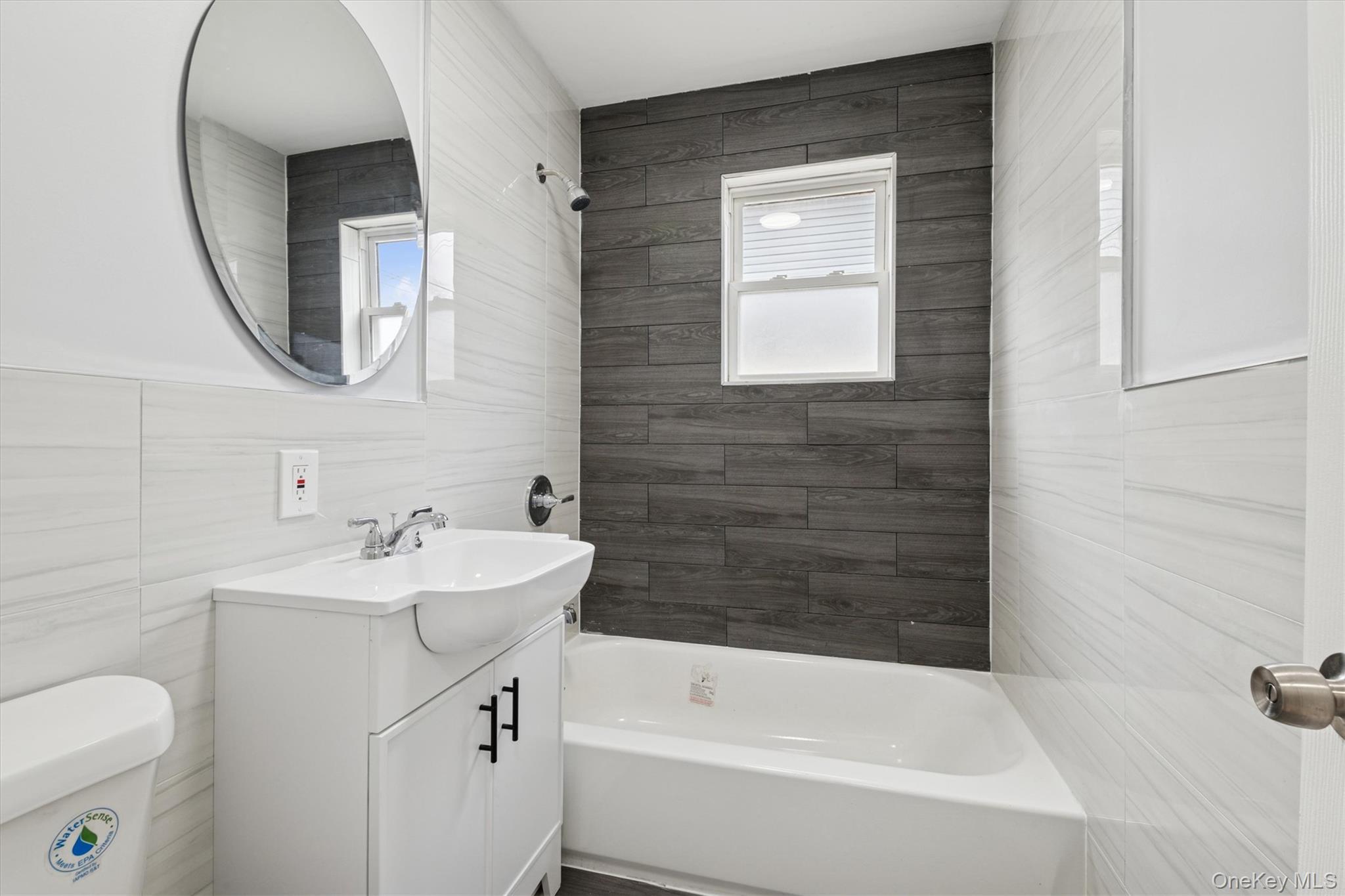 #8 photo, 16416 115th Avenue, Jamaica , NY 11434