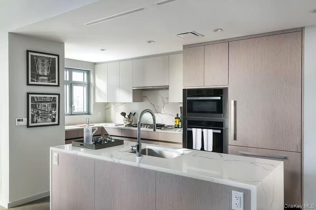 #2 photo, 13327 39th Avenue, Flushing , NY 11354