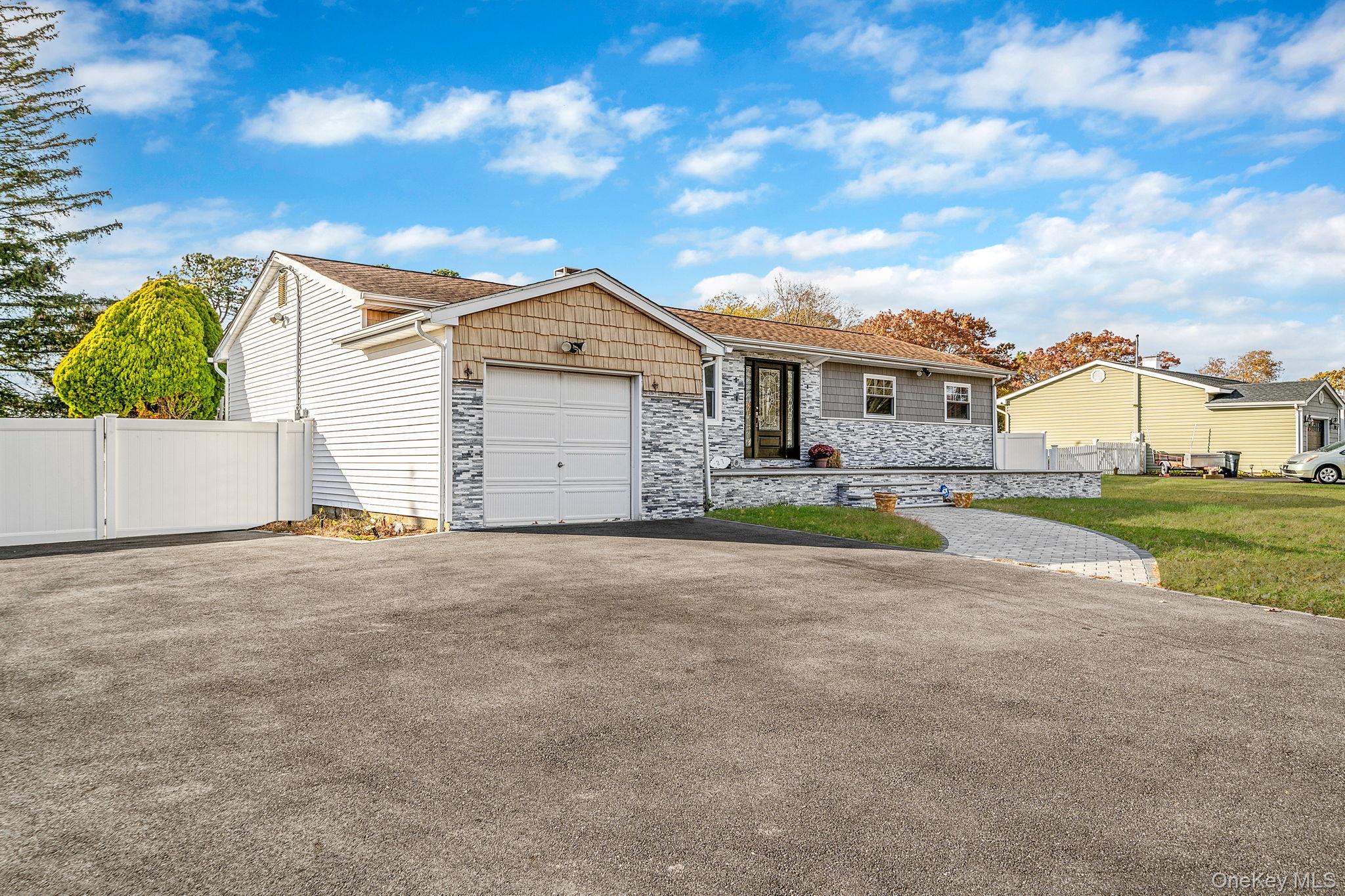 #1 photo, 27 Kenwood Drive, Bohemia , NY 11716