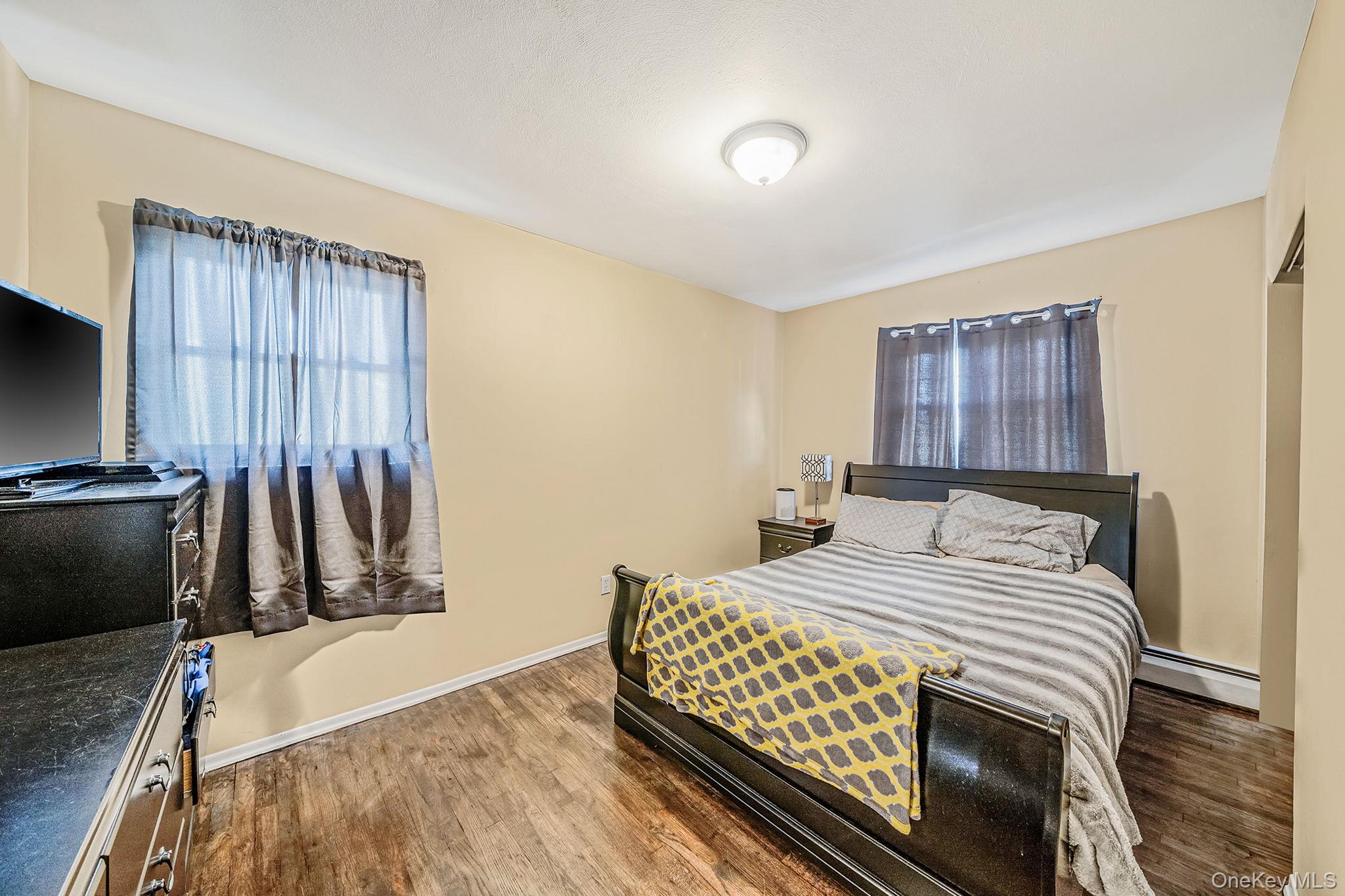 #13 photo, 27 Kenwood Drive, Bohemia , NY 11716