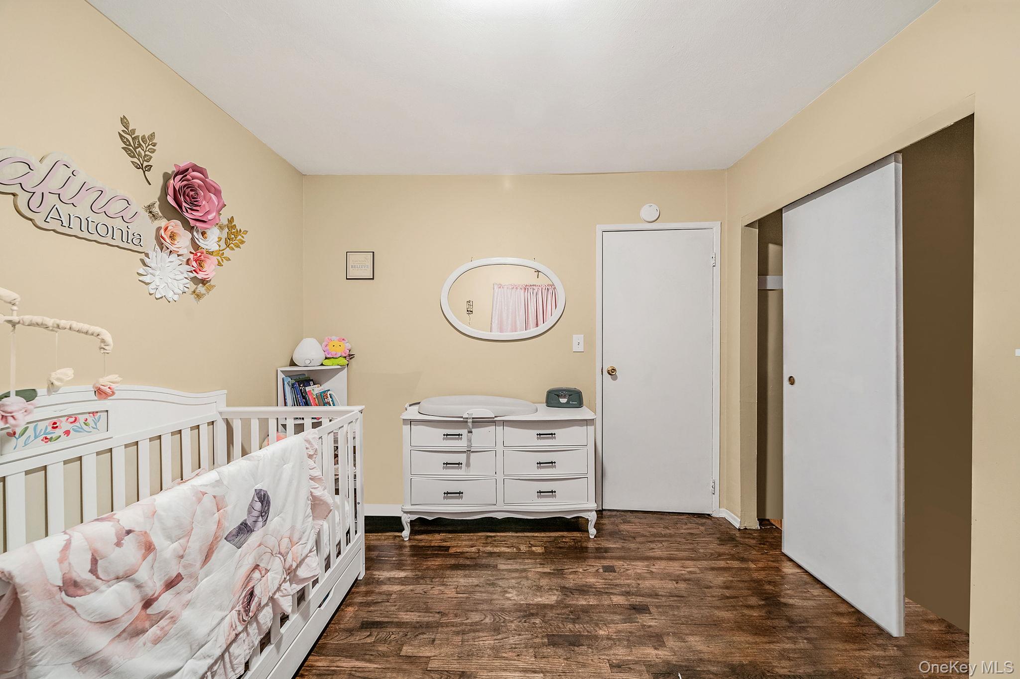 #16 photo, 27 Kenwood Drive, Bohemia , NY 11716