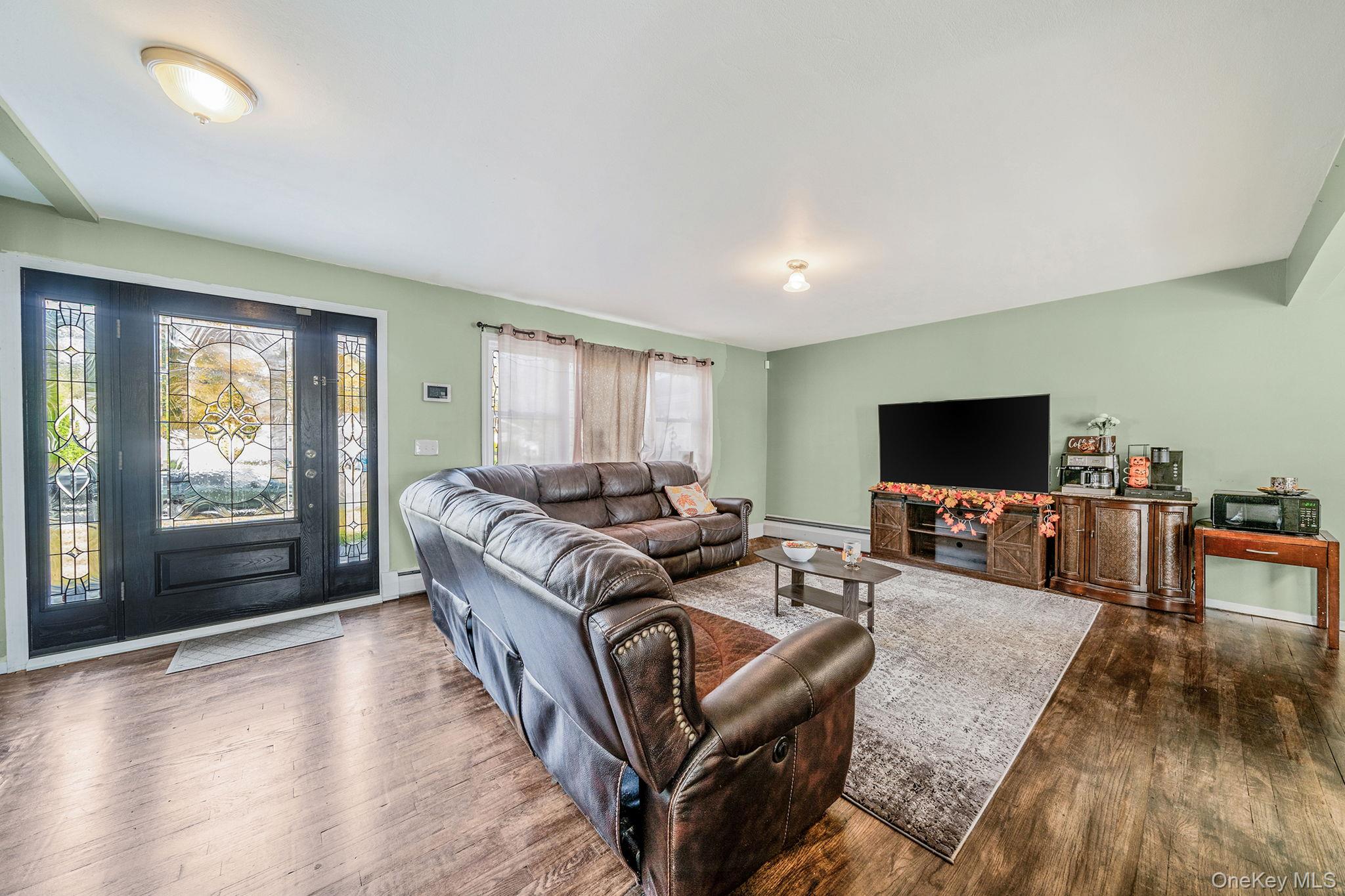 #3 photo, 27 Kenwood Drive, Bohemia , NY 11716