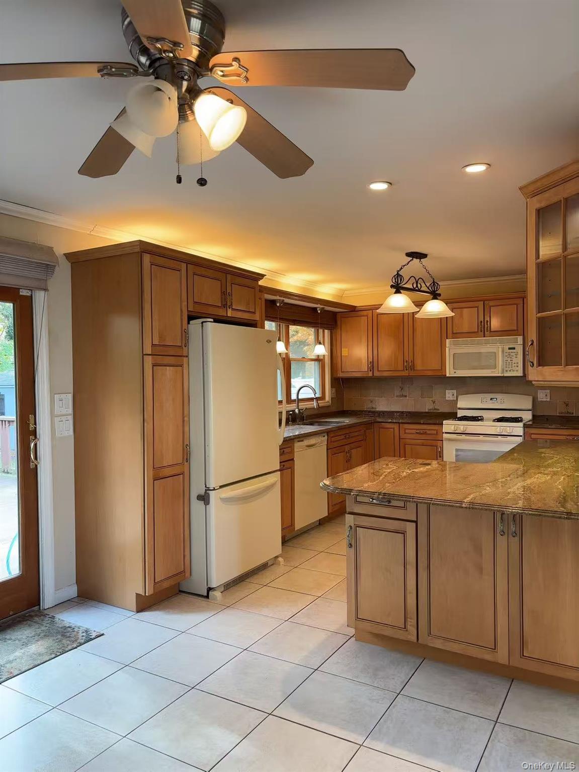 #9 photo, 1010 Brent Drive, Wantagh , NY 11793