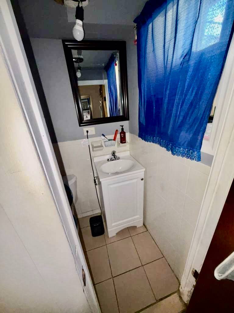 #20 photo, 406 Chestnut St, East New York , NY 11208