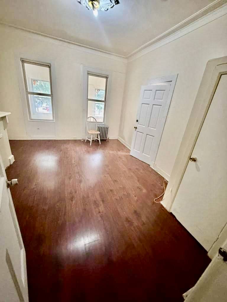 #36 photo, 406 Chestnut St, East New York , NY 11208