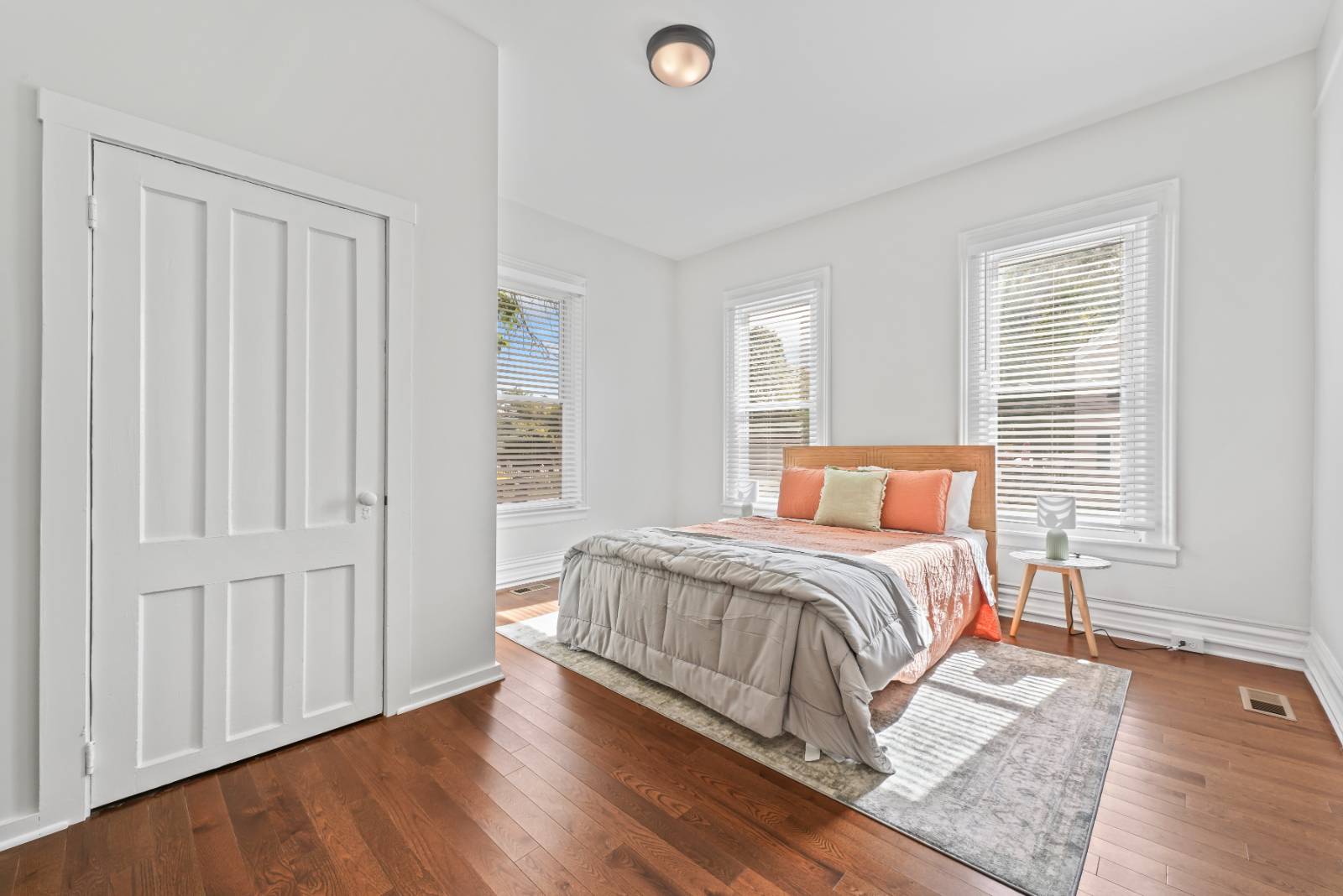 #2 photo, 1 Oak Street, Saratoga Springs , NY 12866