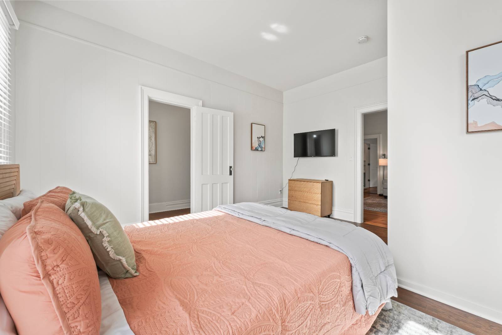 #6 photo, 1 Oak Street, Saratoga Springs , NY 12866