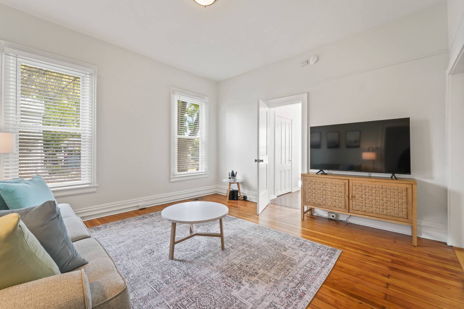 #9 photo, 1 Oak Street, Saratoga Springs , NY 12866