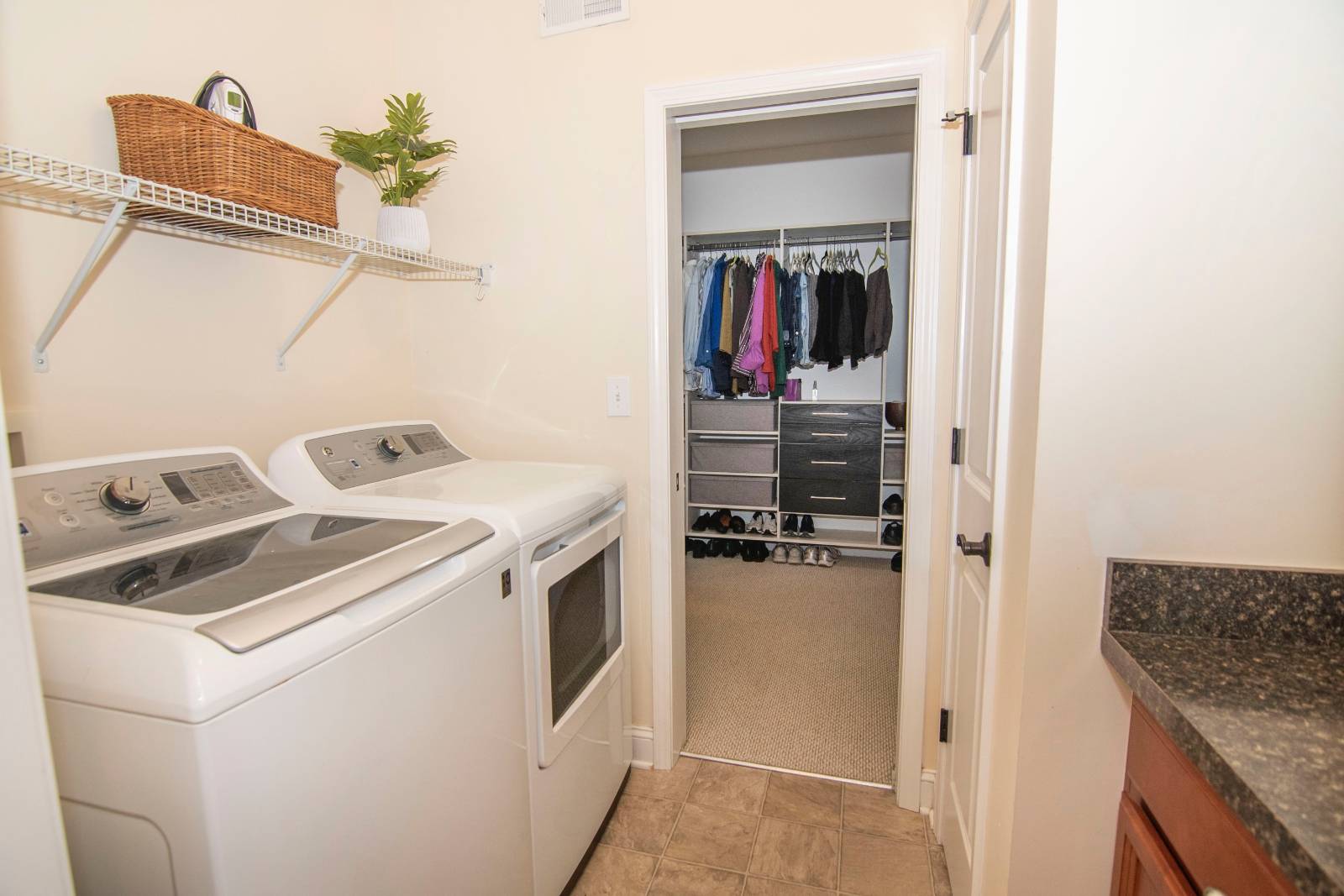 #40 photo, 26 Saw Mill Ct, Saratoga Springs , NY 12866