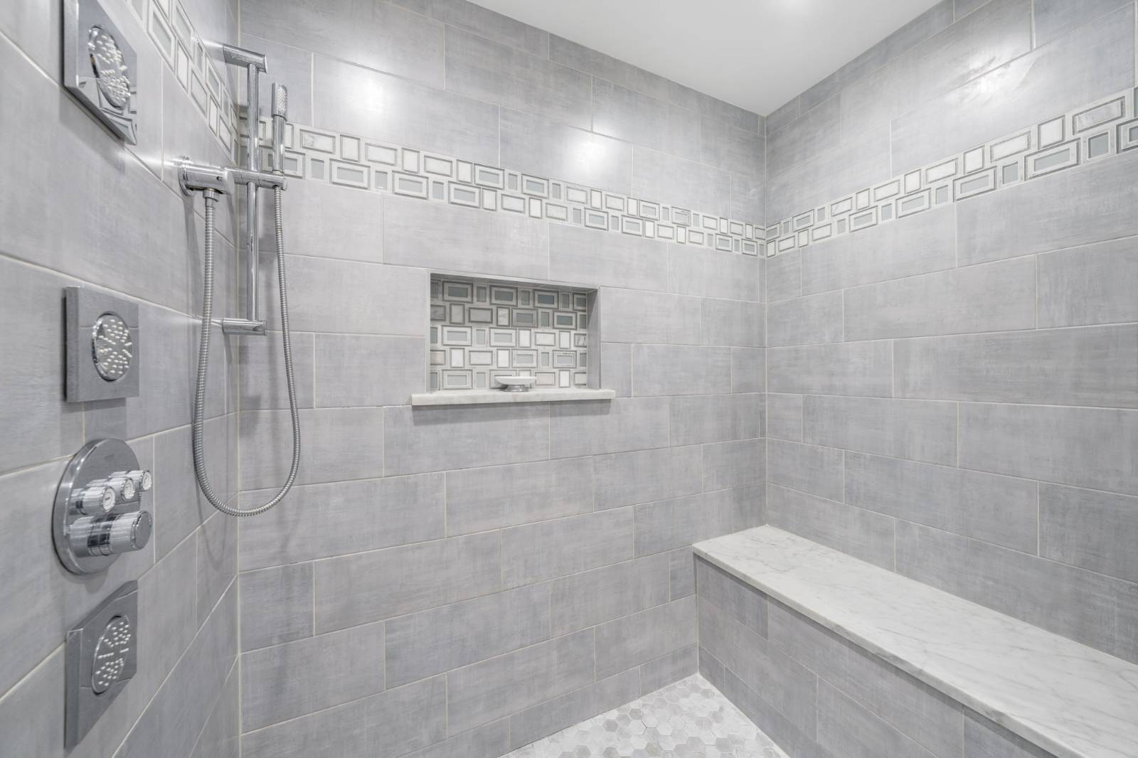 #15 photo, 58-33 71 St, Maspeth , NY 11378