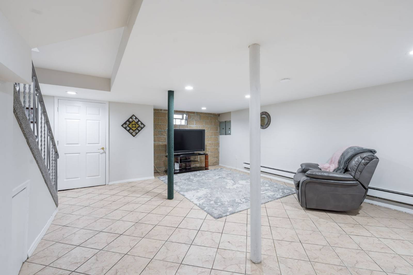 #31 photo, 58-33 71 St, Maspeth , NY 11378