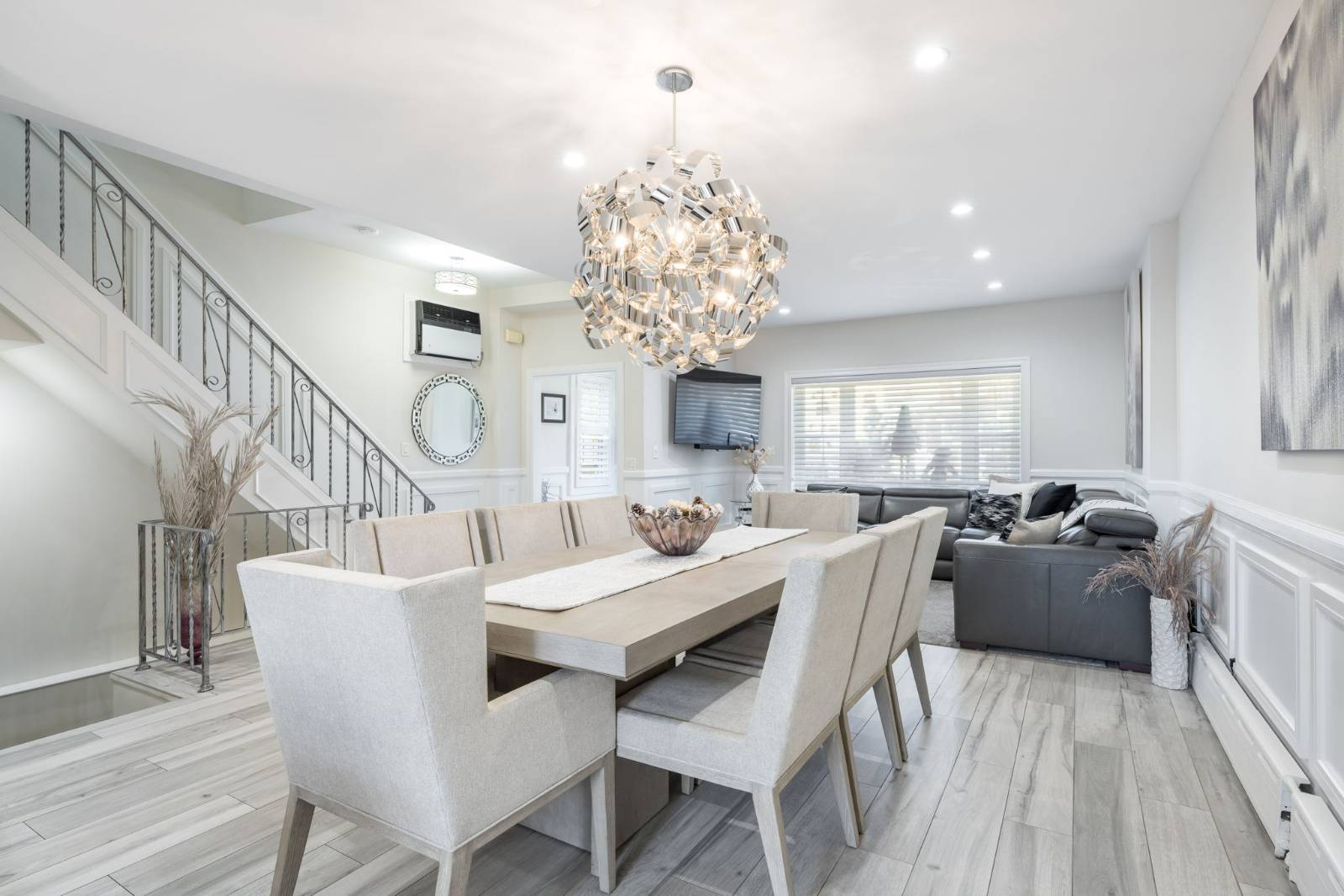 #6 photo, 58-33 71 St, Maspeth , NY 11378