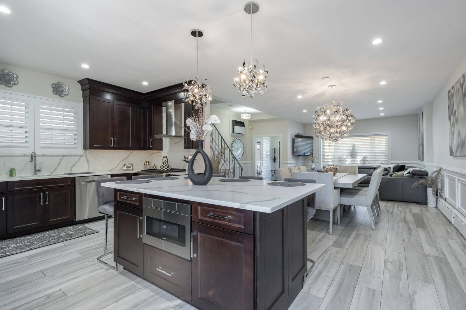 #9 photo, 58-33 71 St, Maspeth , NY 11378