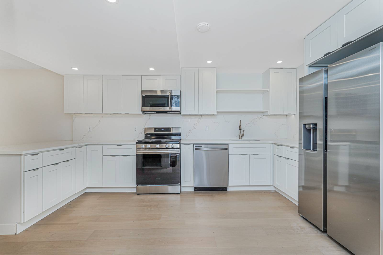 #12 photo, 9 Russel St., Staten Island , NY 10308