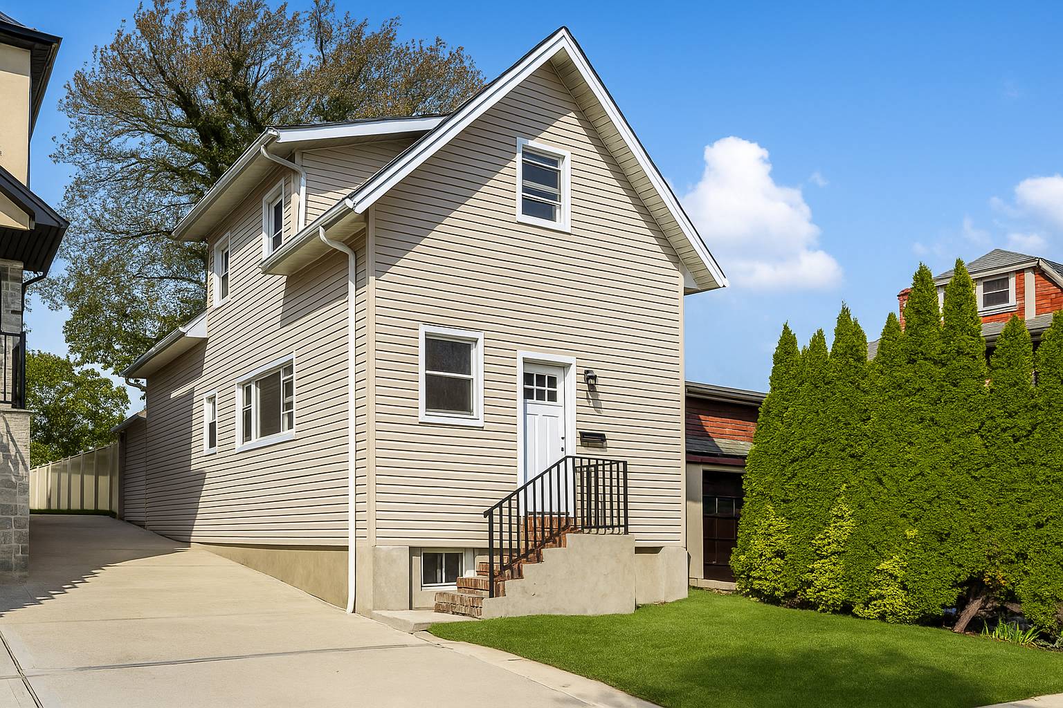 #2 photo, 9 Russel St., Staten Island , NY 10308