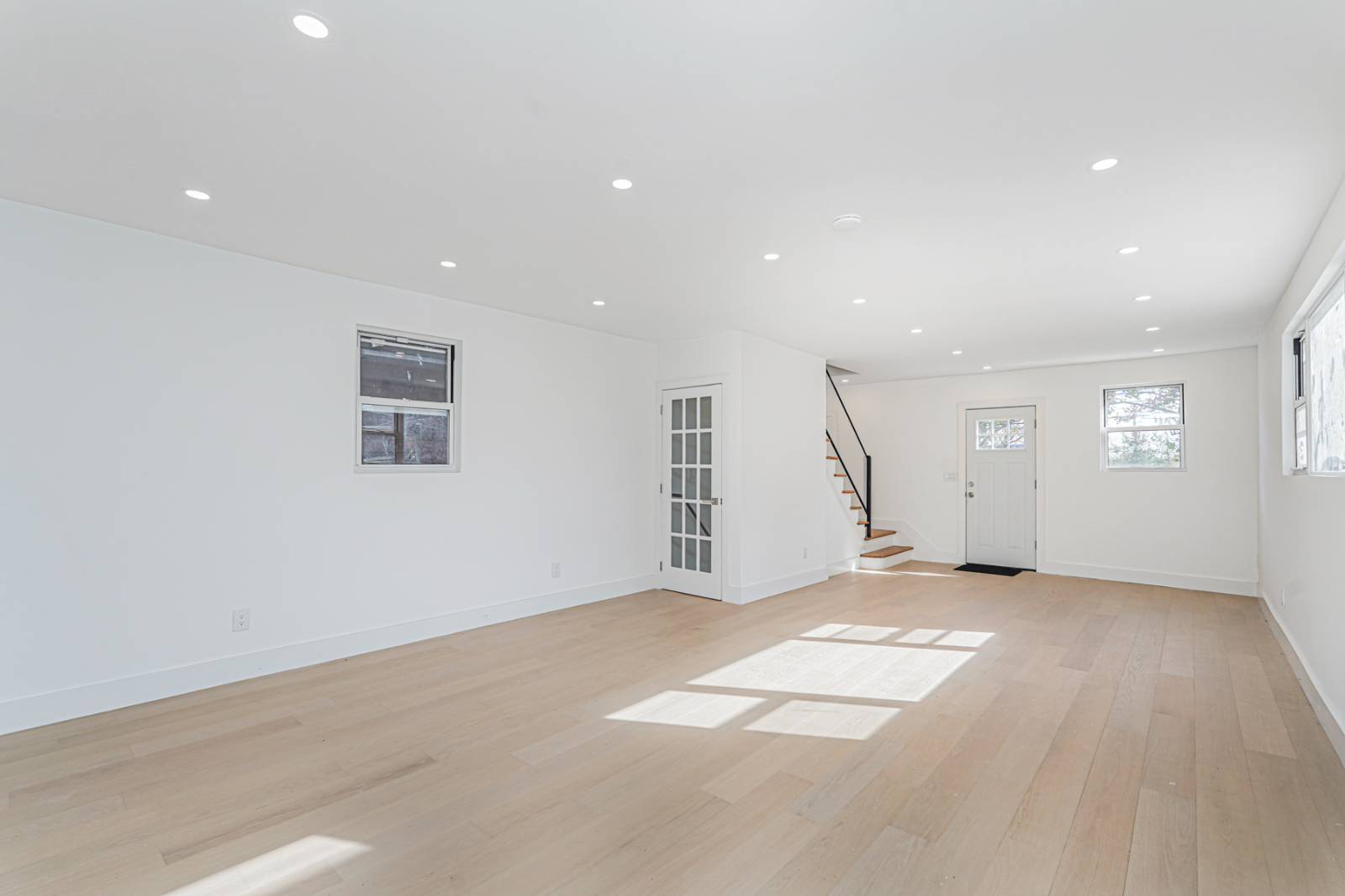 #6 photo, 9 Russel St., Staten Island , NY 10308